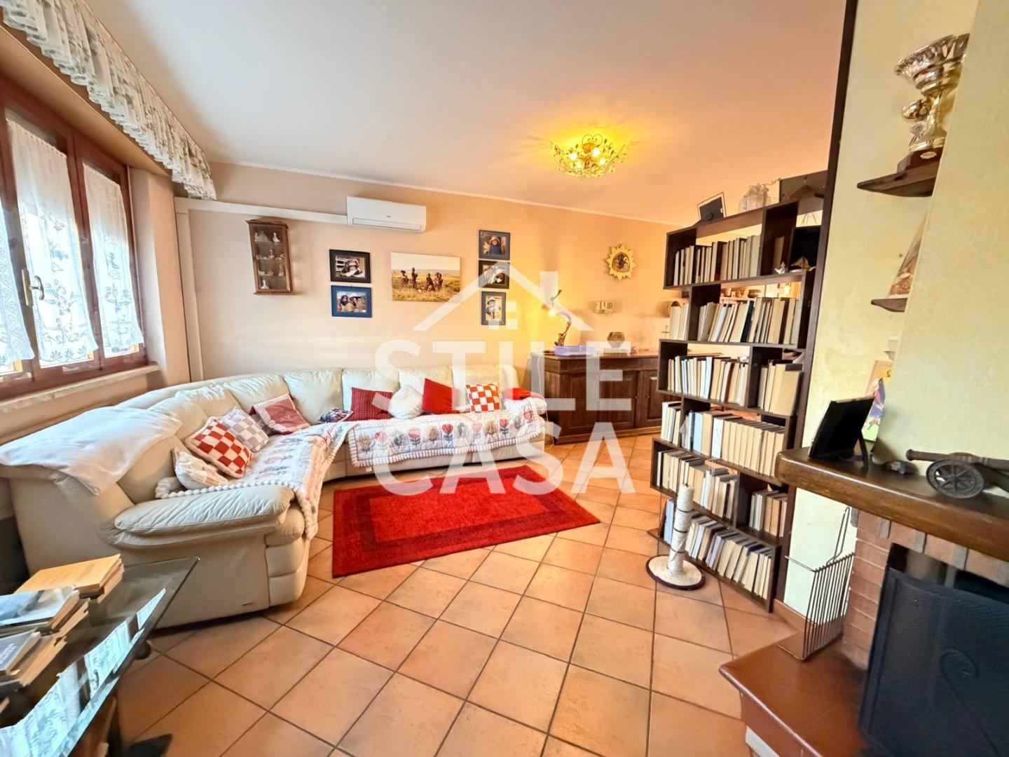 Villa con terrazzi a Altopascio