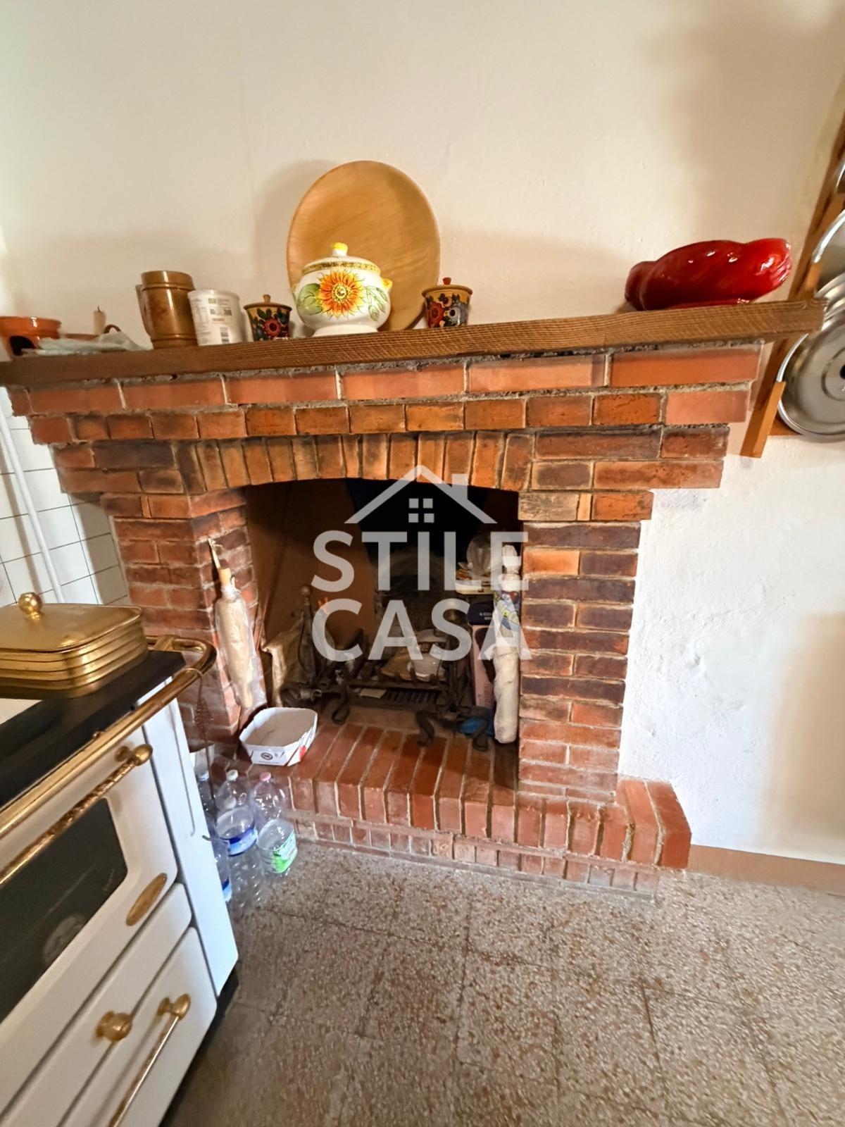 Casa indipendente con giardino, Pistoia cassarese