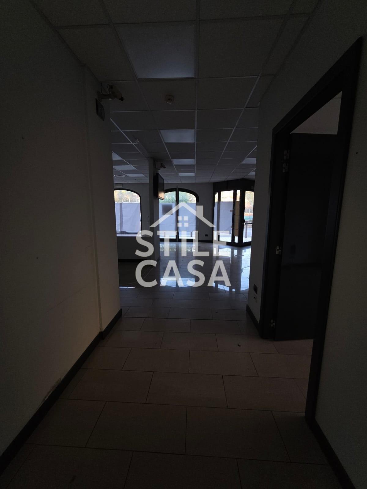 Locale commerciale in affitto a Porcari