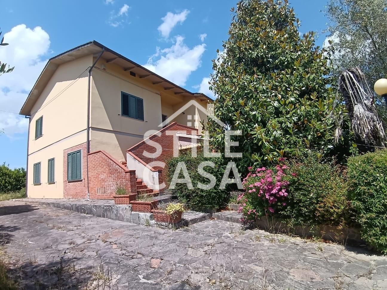Casa indipendente con giardino a Altopascio
