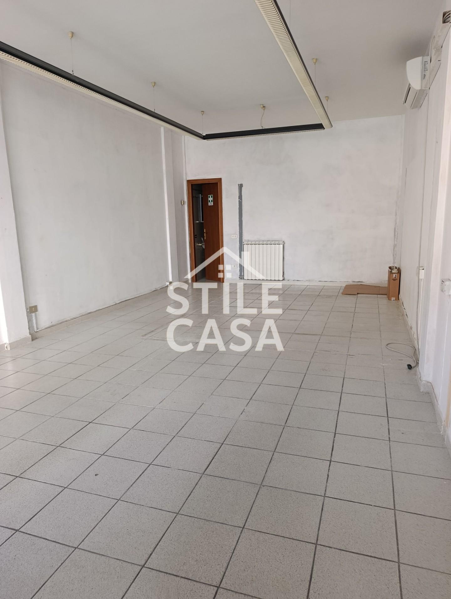 Locale commerciale in affitto, Santa Croce sull'Arno staffoli