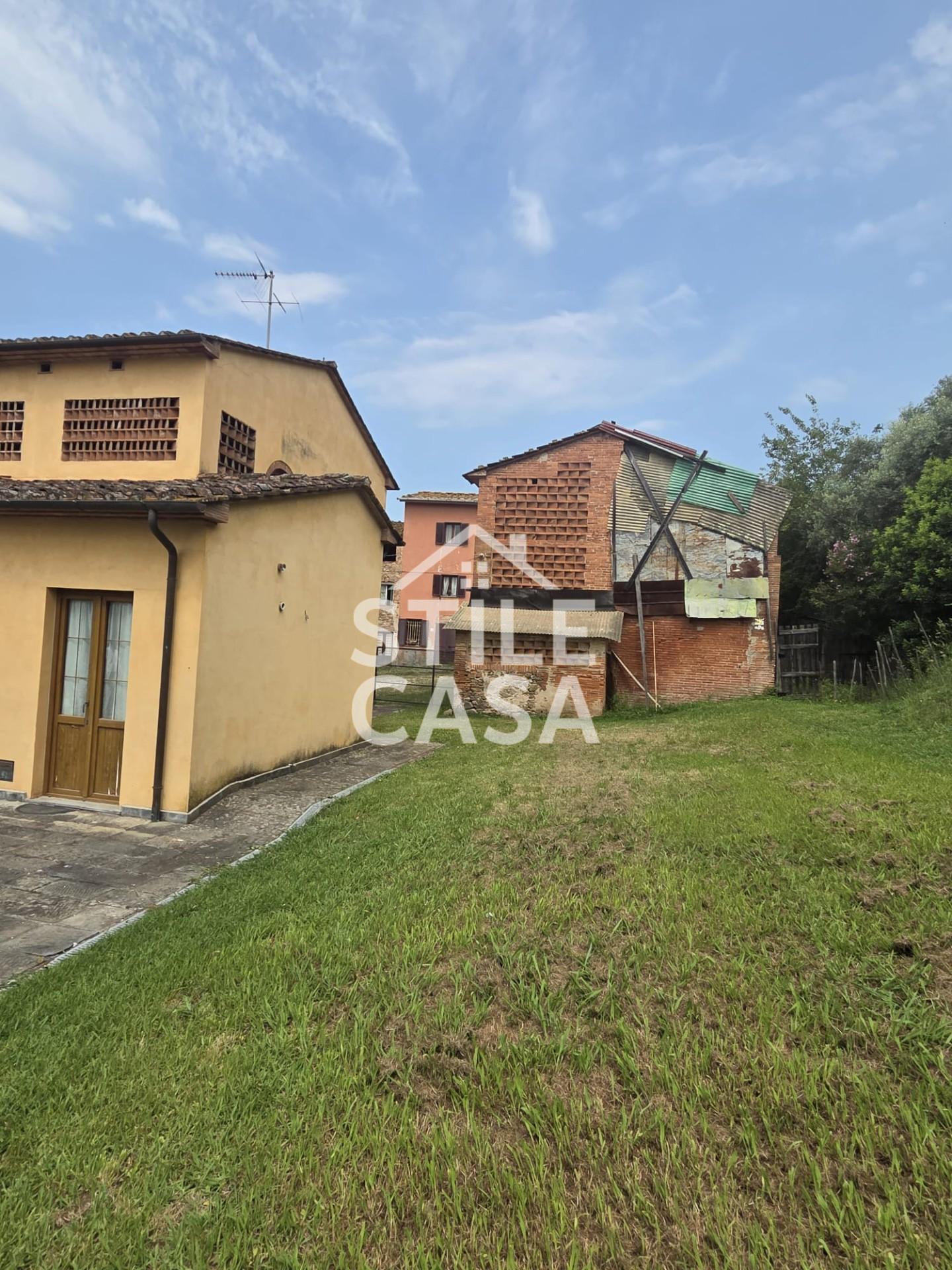 Villa con giardino a Montecarlo