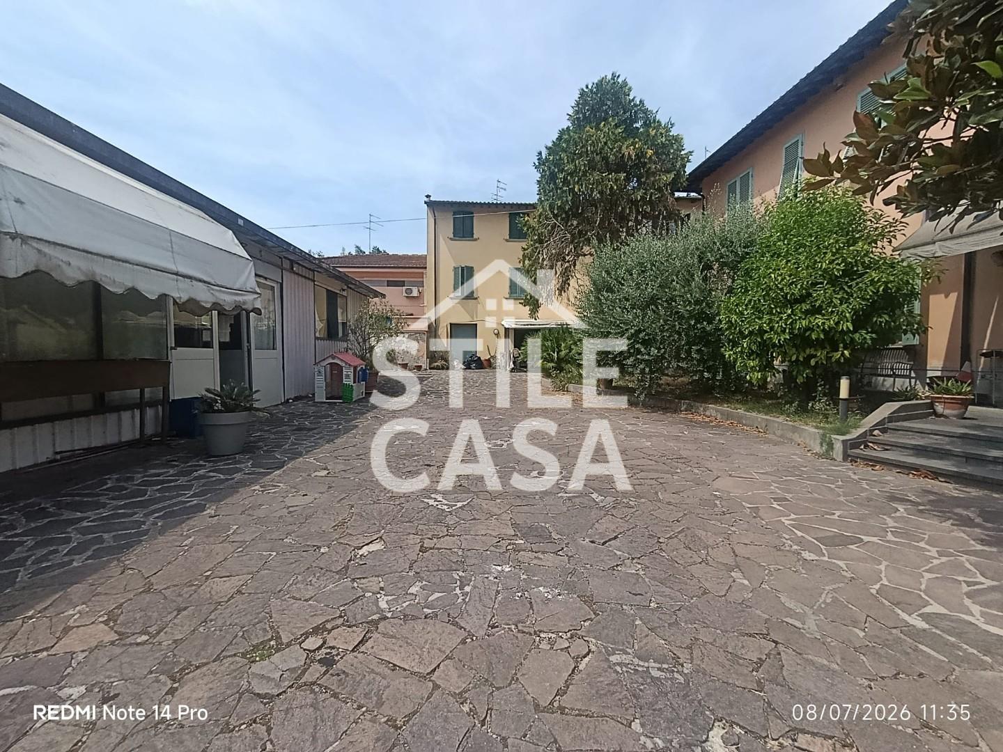 Box/Garage 221mq con giardino a Castelfranco di Sotto