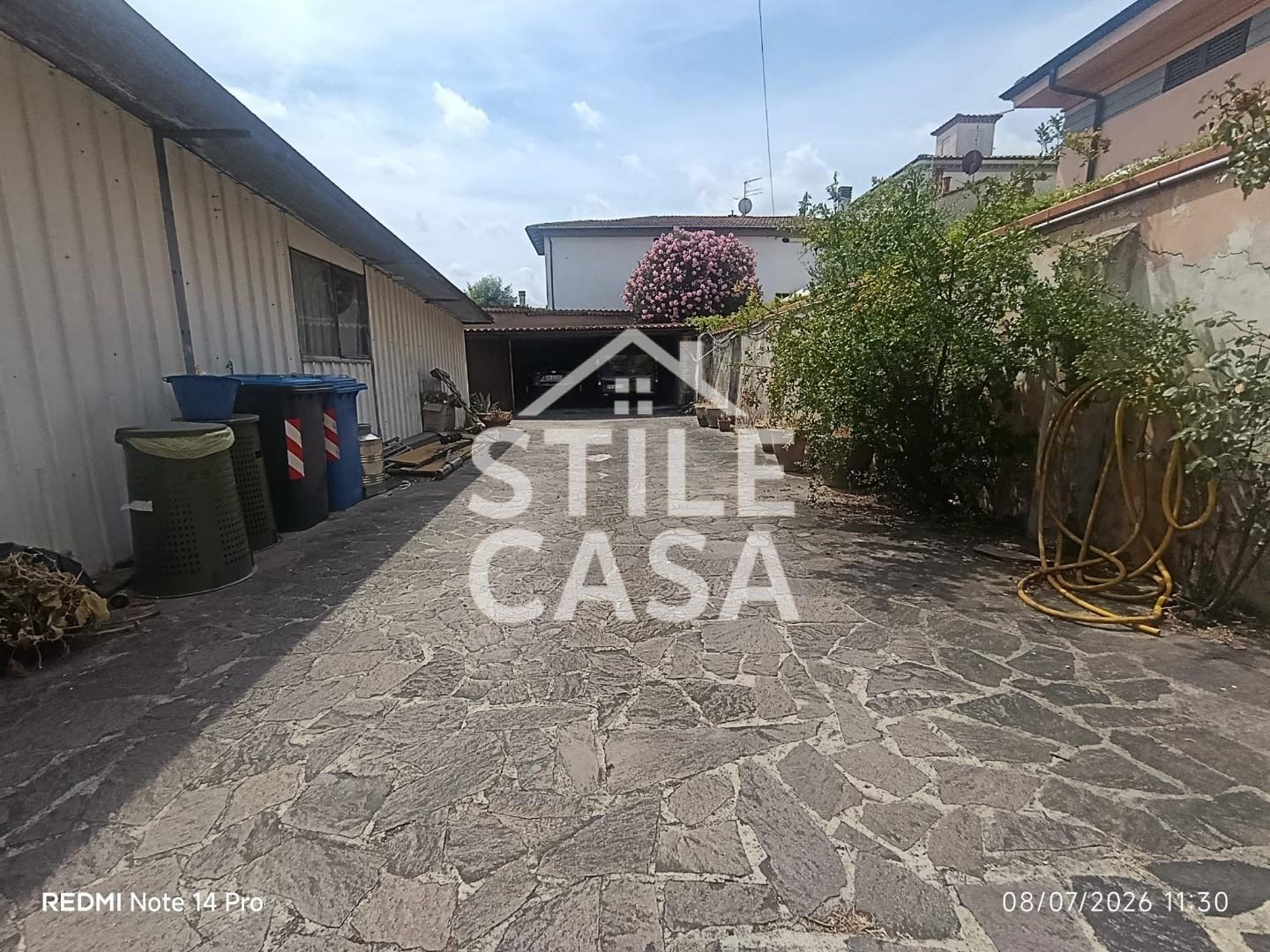 Box/Garage 221mq con giardino a Castelfranco di Sotto