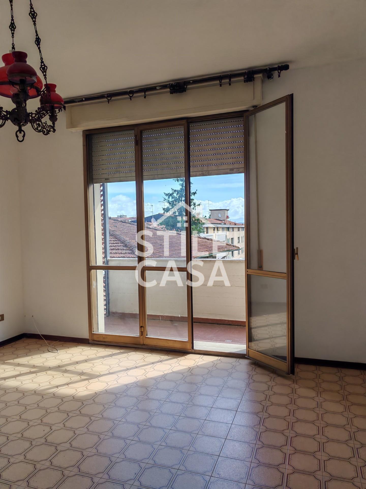 Appartamento con terrazzo a Santa Croce sull'Arno
