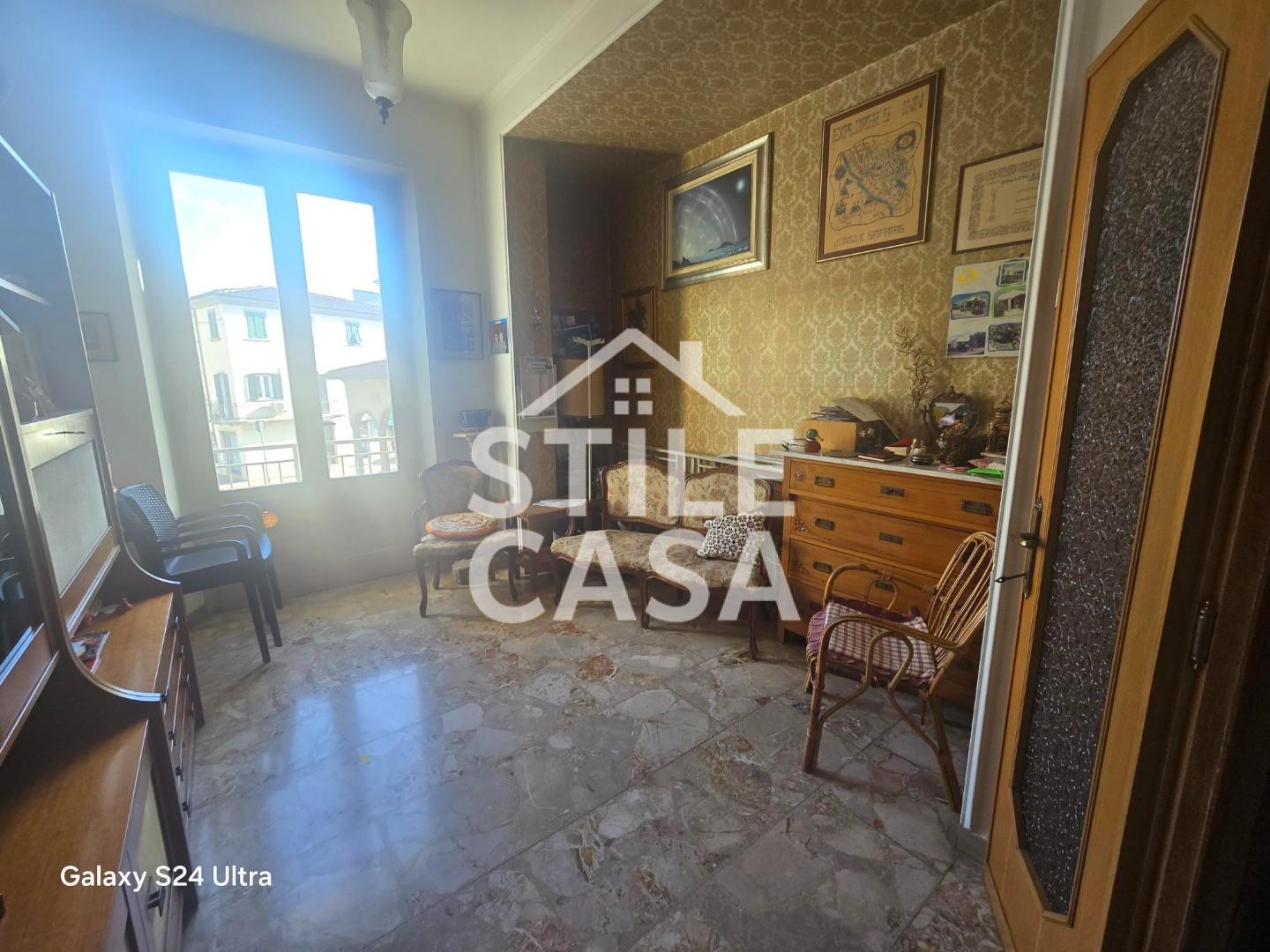 Appartamento con terrazzi, Altopascio centro
