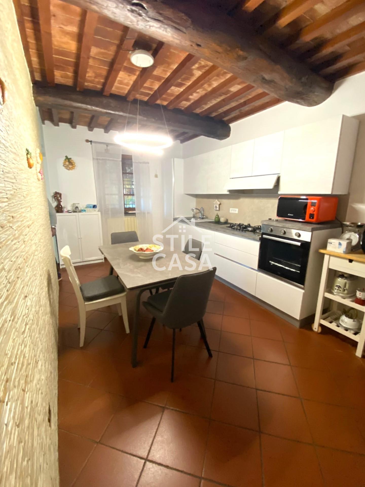 Casa indipendente con giardino, Lucca sant'alessio