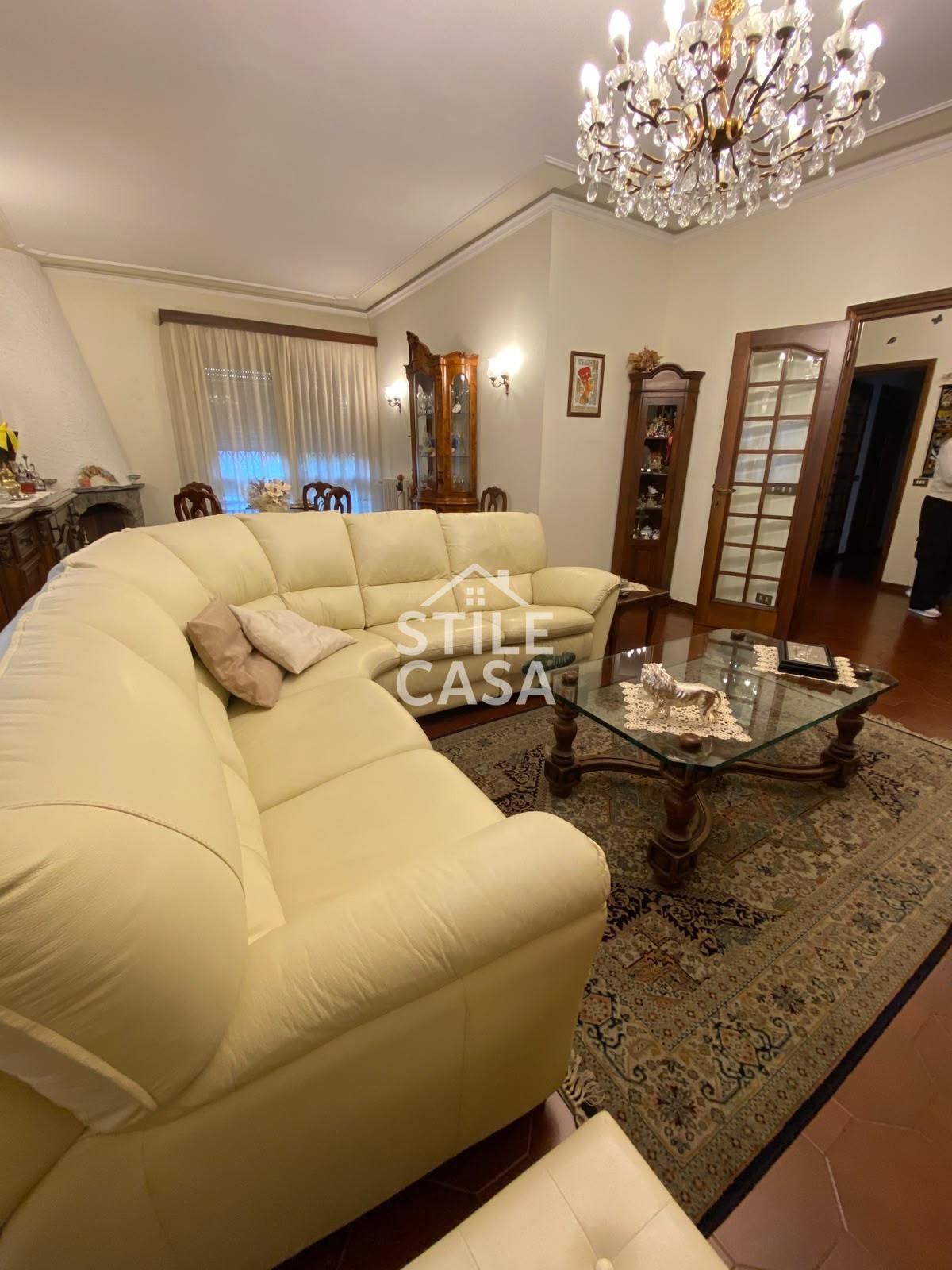 Appartamento con terrazzo a Montecatini-Terme