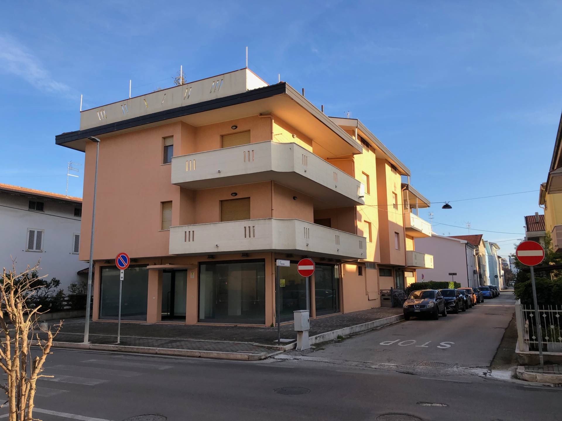 Appartamento con terrazzo, Giulianova sud