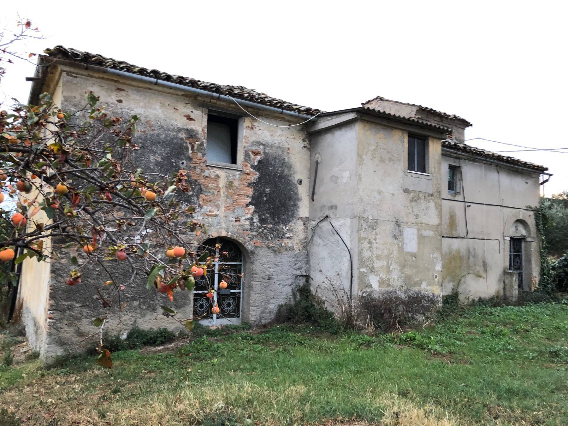 Rustico in vendita a Bellante, Ripattoni