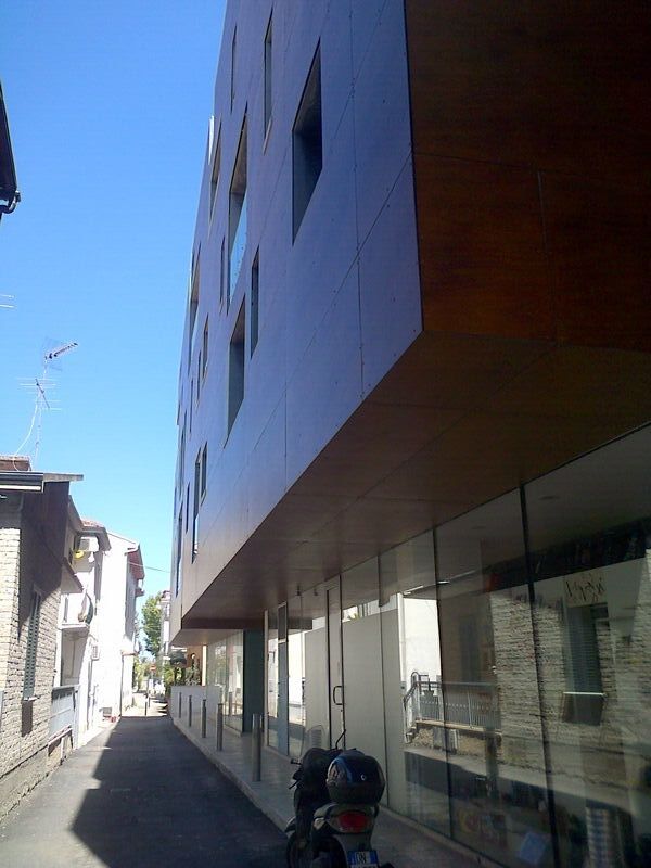 Locale commerciale in vendita a Giulianova, centro