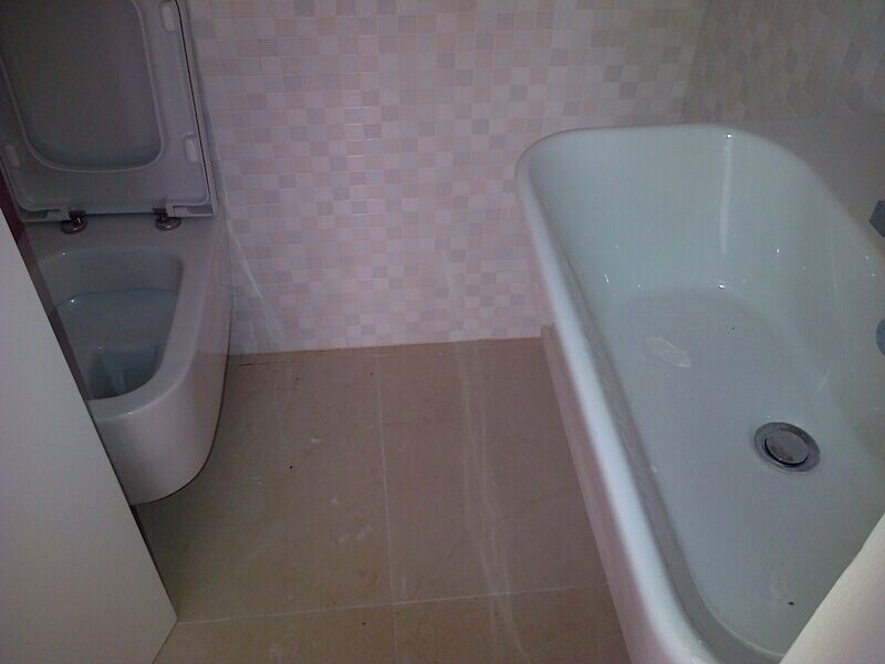 Locale commerciale in vendita a Giulianova, centro