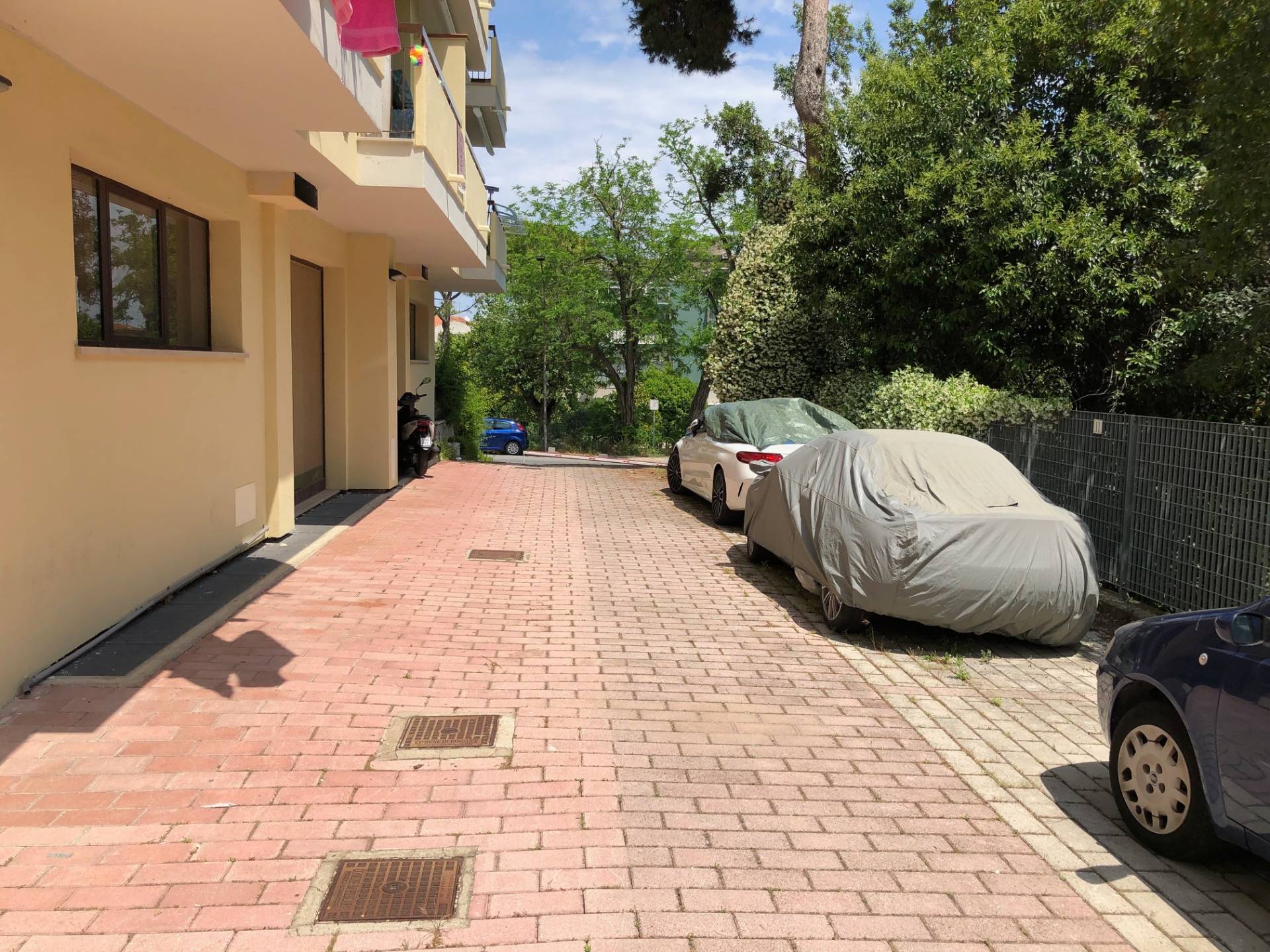 Locale commerciale in vendita a Silvi, Silvi Marina