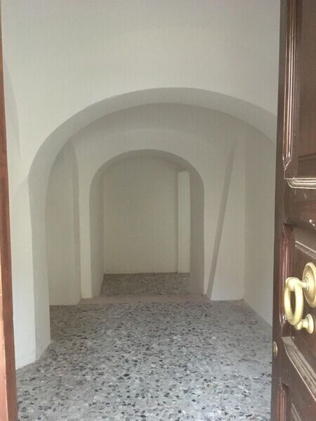 Palazzo in vendita a Isola del Gran Sasso d'Italia, centro storico