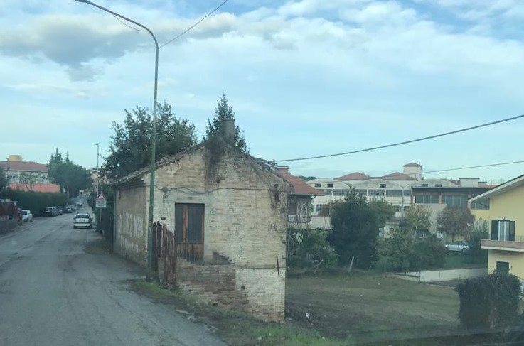 Terreno residenziale in vendita a Mosciano Sant'Angelo, centro