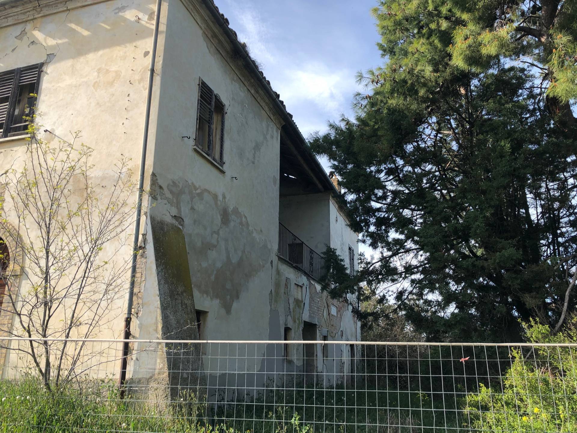 Palazzo in vendita a Notaresco, Grasciano