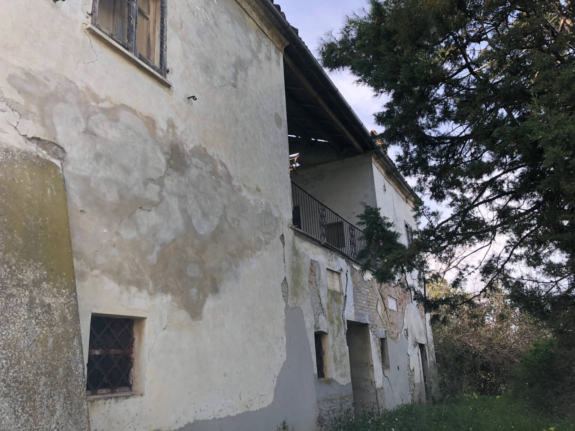 Palazzo in vendita a Notaresco, Grasciano