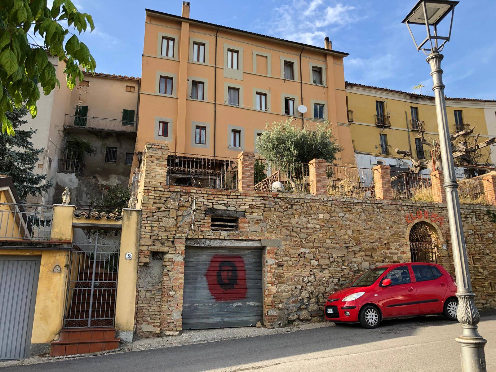 Palazzo in vendita a Canzano, centro