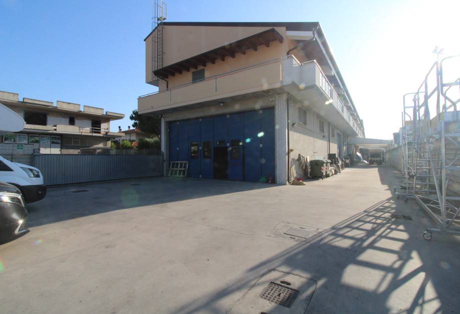 Capannone in vendita a Tortoreto, Tortoreto Lido