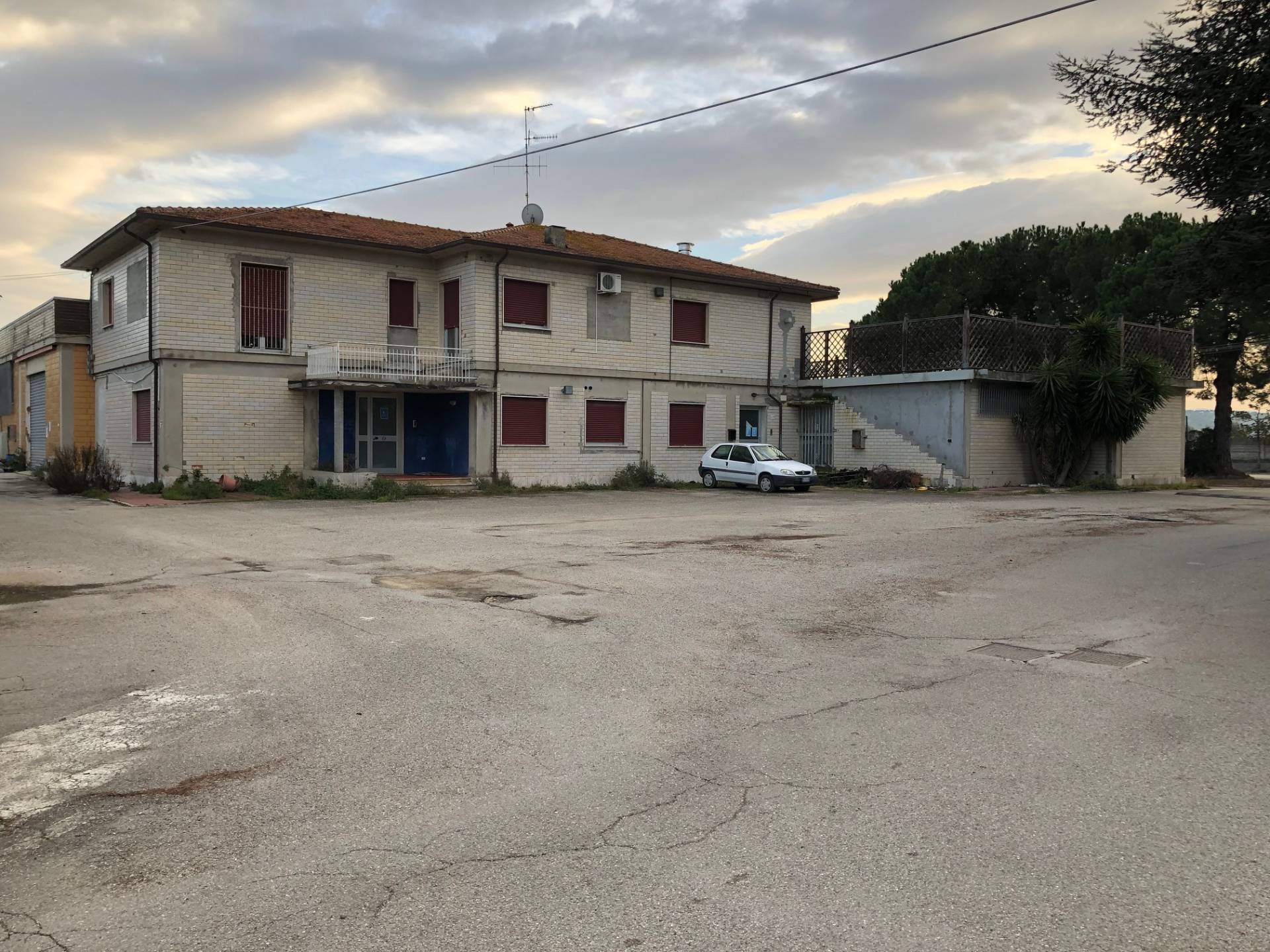 Capannone in affitto a Corropoli, Bivio Corropoli