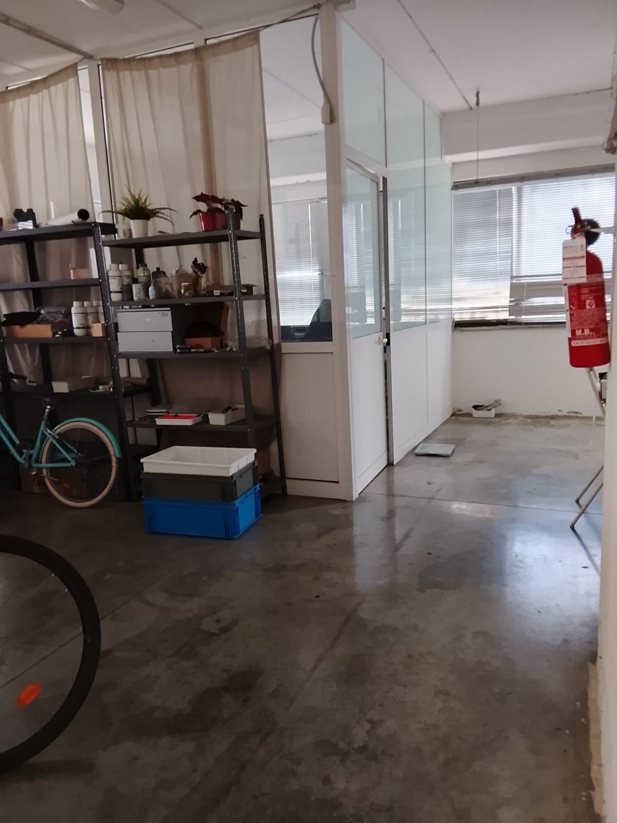 Capannone in vendita a Carmignano