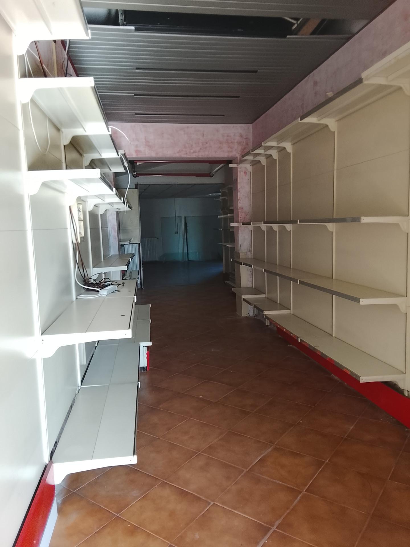 Locale commerciale in affitto, Campi Bisenzio sant'angelo a lecore