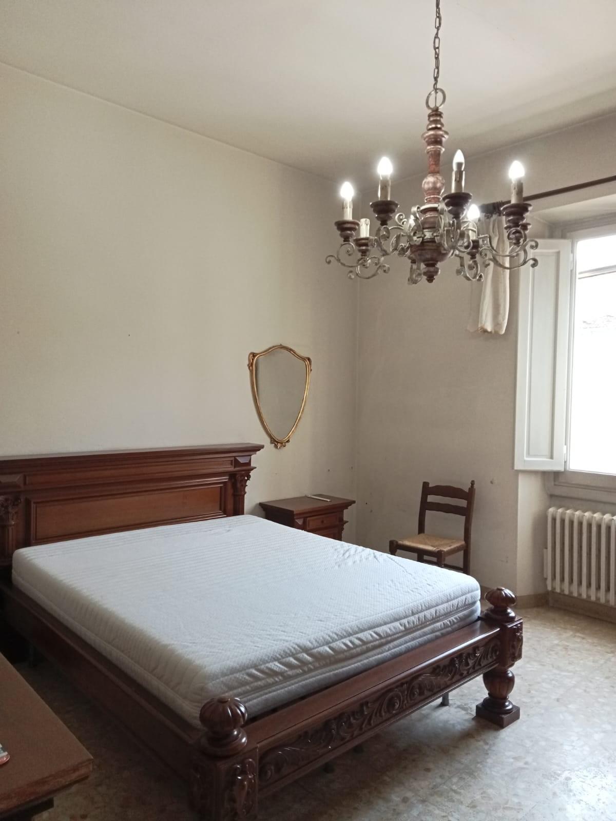 Casa indipendente arredata in affitto a Prato