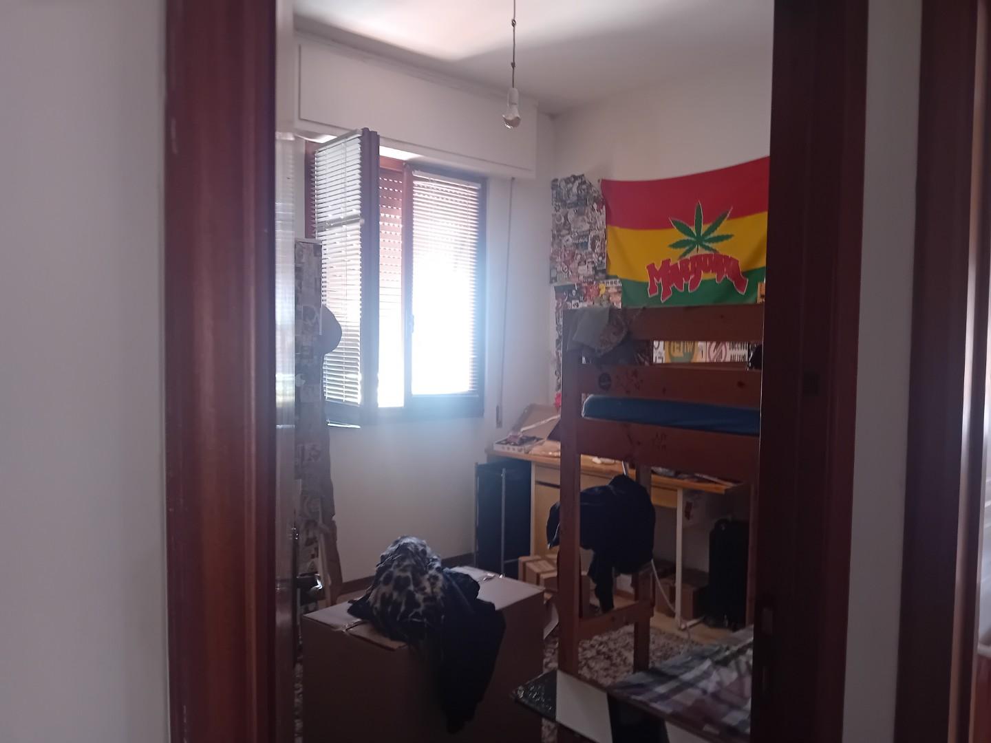 Quadrilocale in affitto, Prato tavola