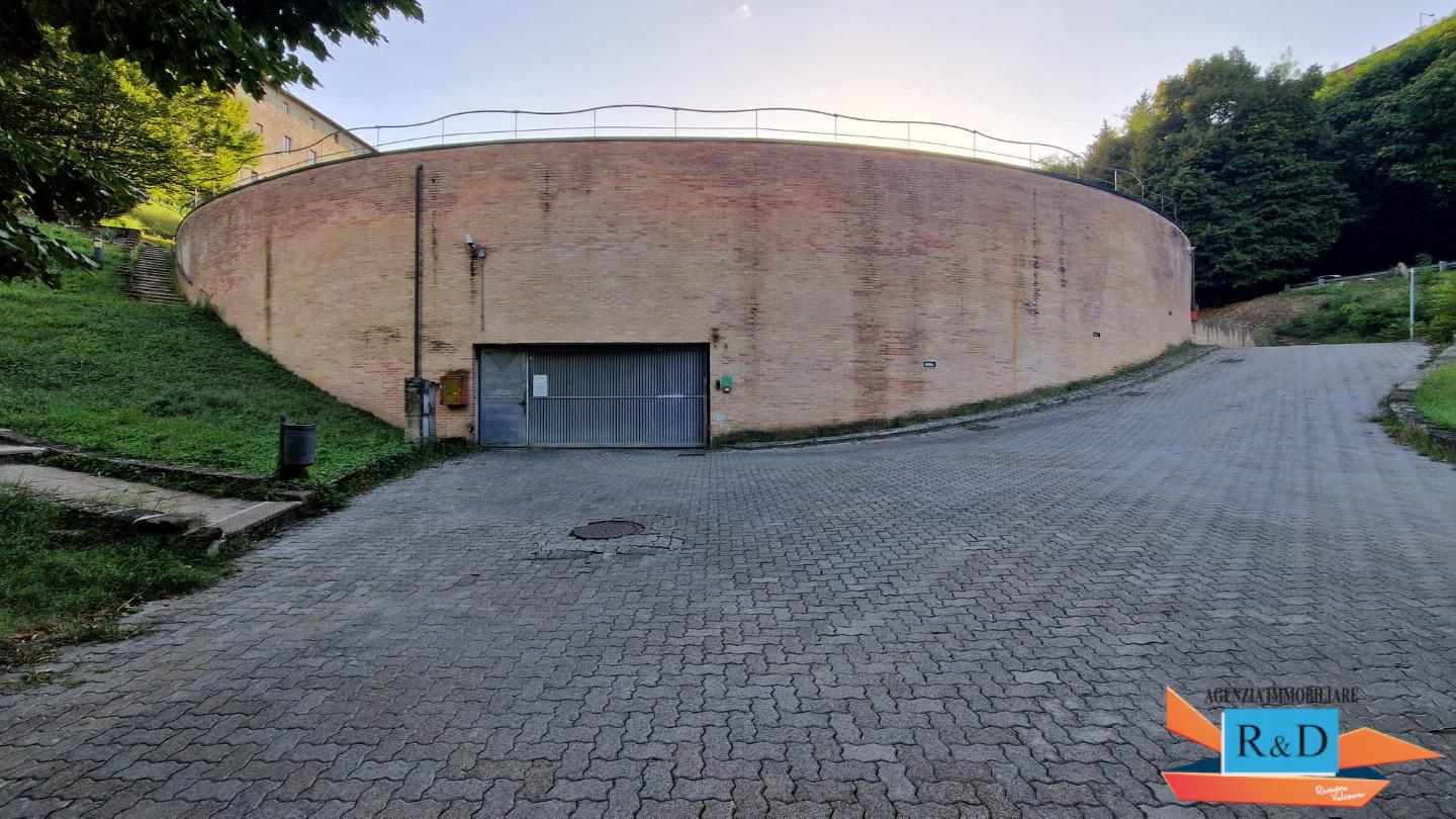 Box/Garage 14mq in vendita a Colle di Val d'Elsa