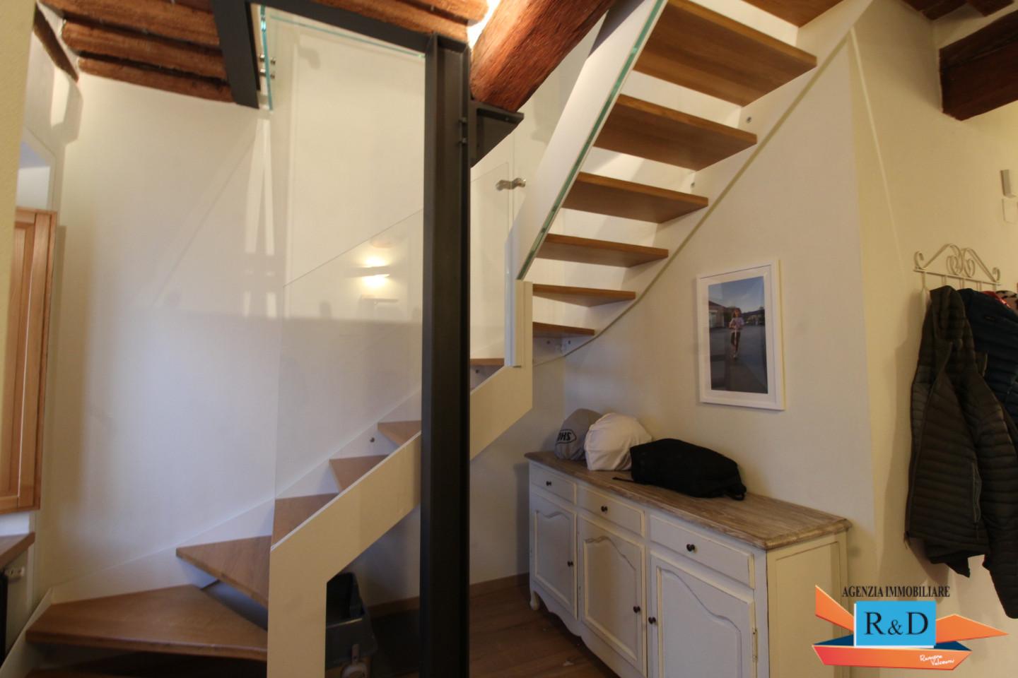 Casa indipendente con terrazzi a Colle di Val d'Elsa