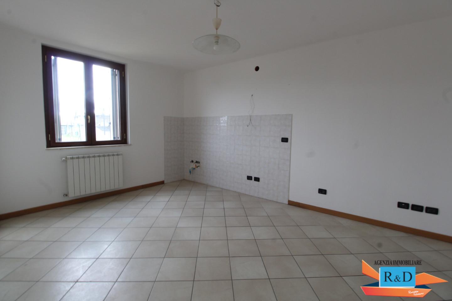 Trilocale con terrazzo a Colle di Val d'Elsa