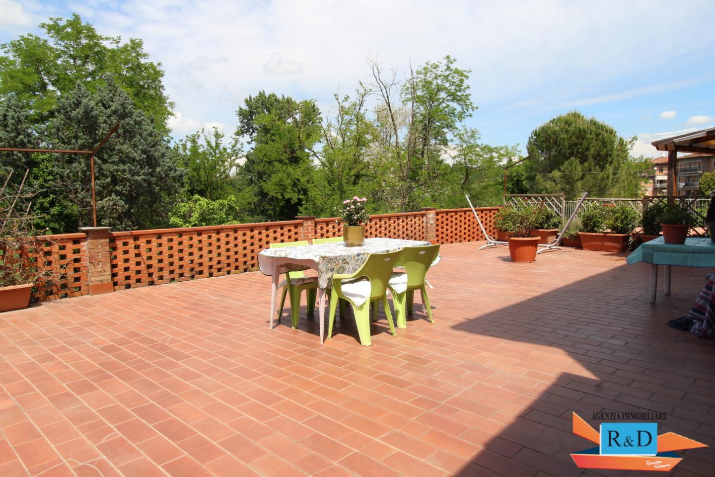 Appartamento con terrazzi a Poggibonsi