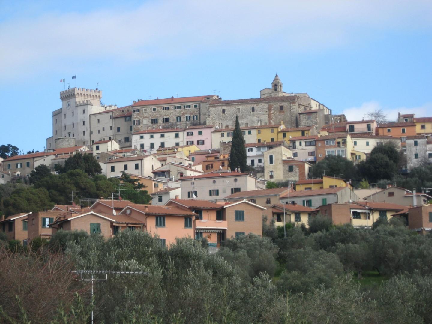 Appartamento con giardino a Rosignano Marittimo