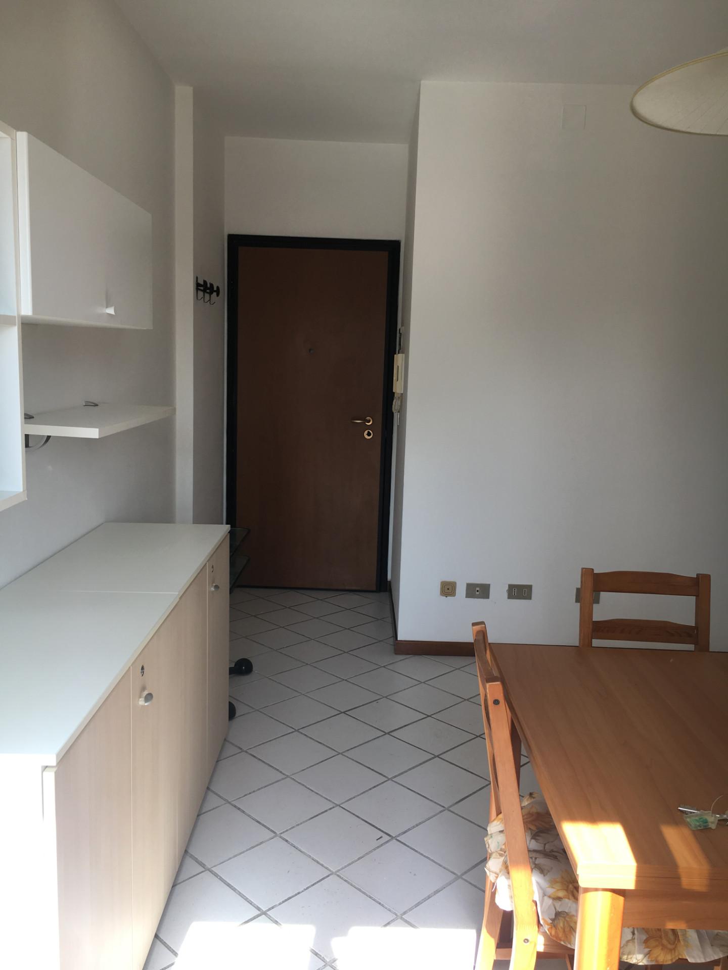 Bilocale arredato in affitto, Pisa nova