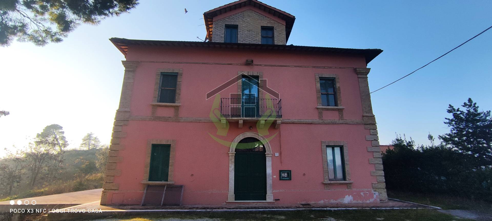 Casa indipendente con terrazzo, Ascoli Piceno monticelli alto