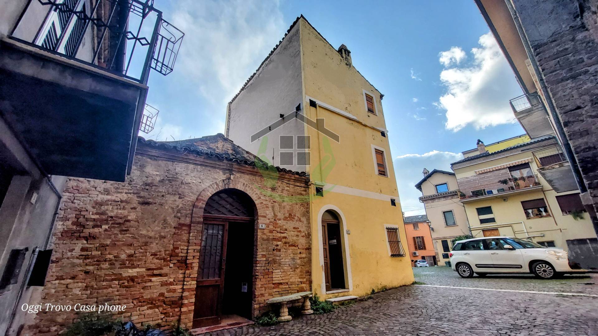 Casa indipendente con terrazzo a Mosciano Sant'Angelo
