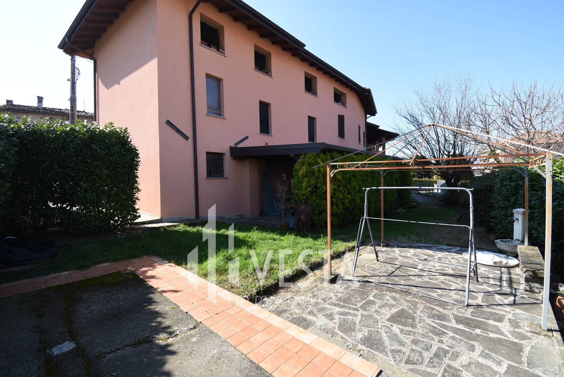 Porzione di casa in vendita a Sirtori, Resempiano