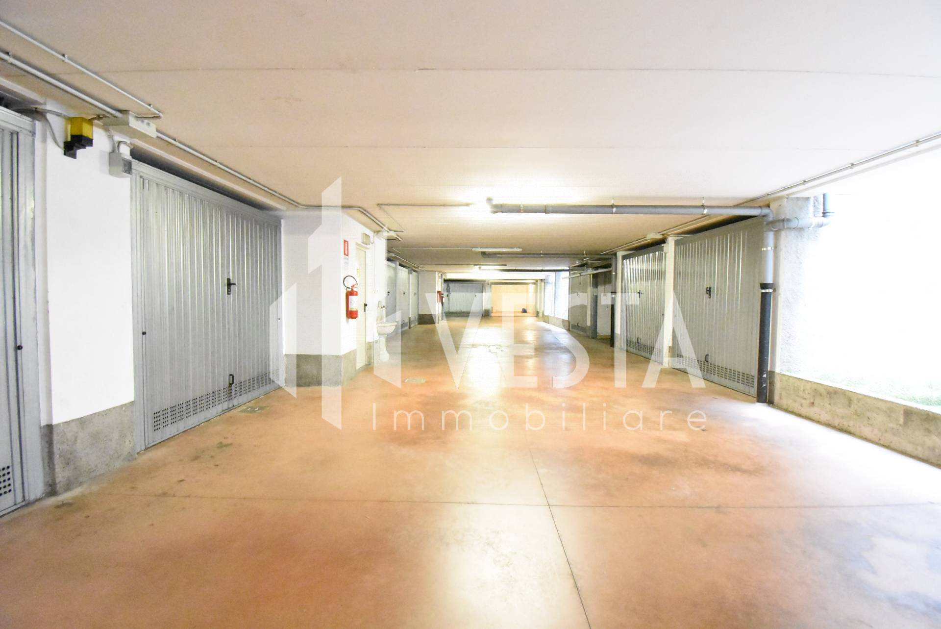 Box o garage in vendita a Osnago