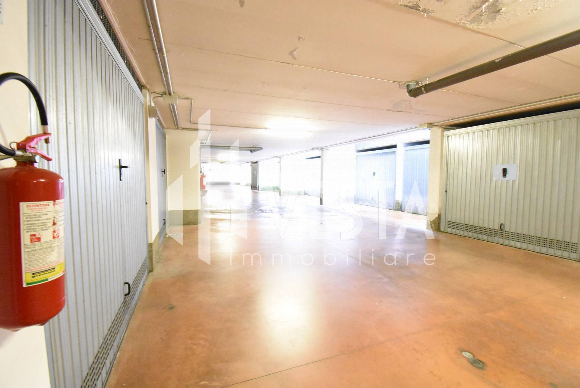 Box o garage in vendita a Osnago