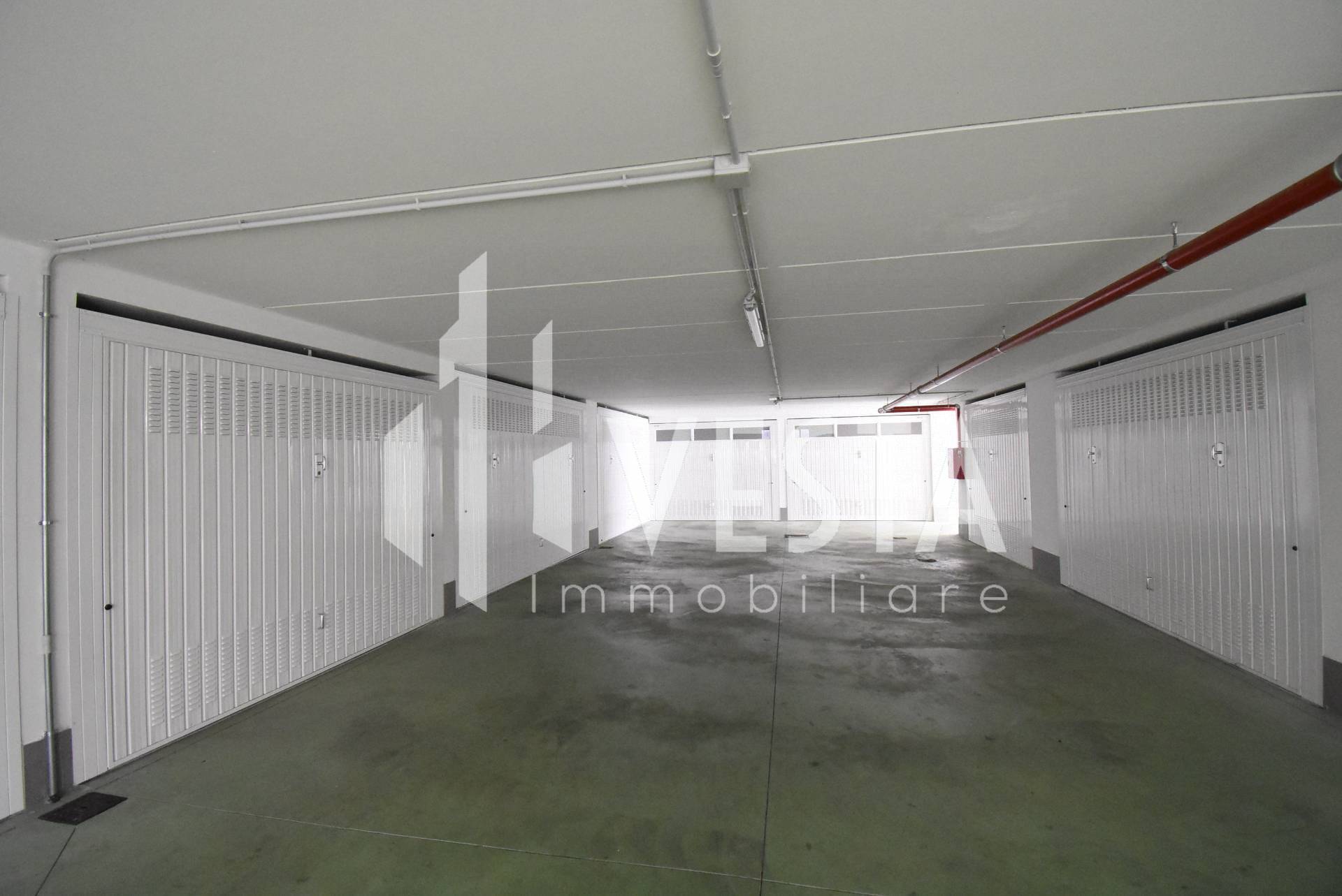 Box o garage in vendita a Ronco Briantino