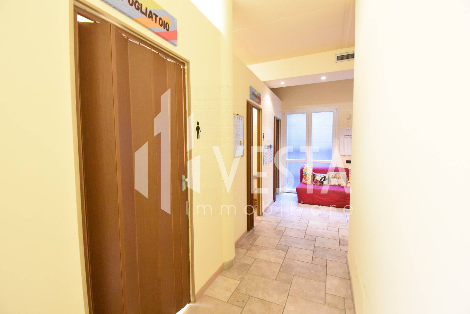 Negozio in affitto a Merate