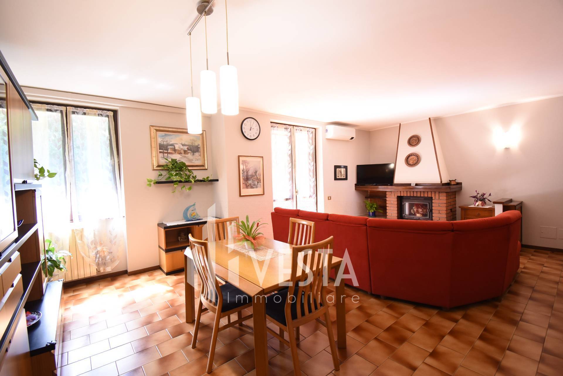 Appartamento in vendita a Monticello Brianza