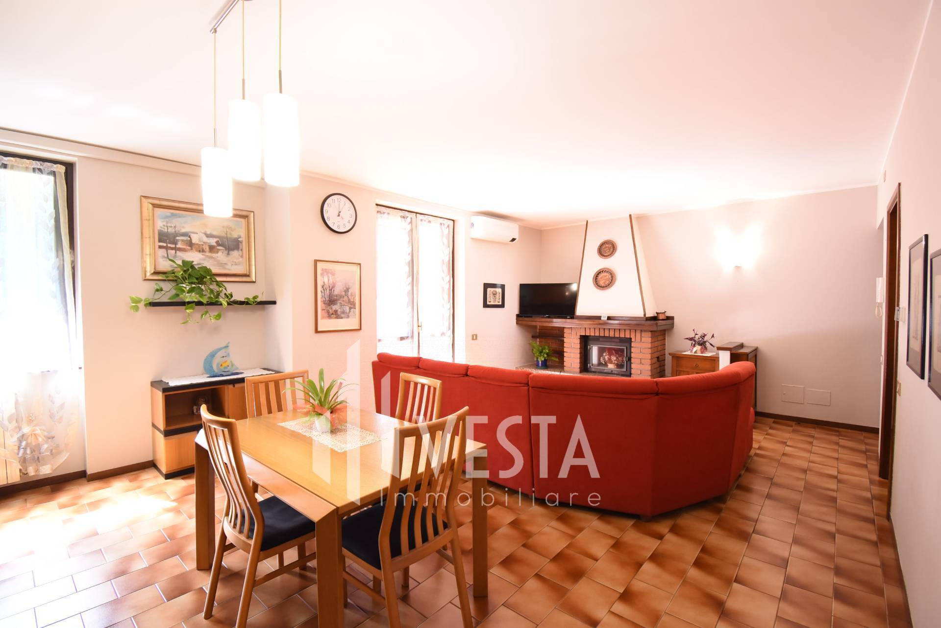 Appartamento in vendita a Monticello Brianza