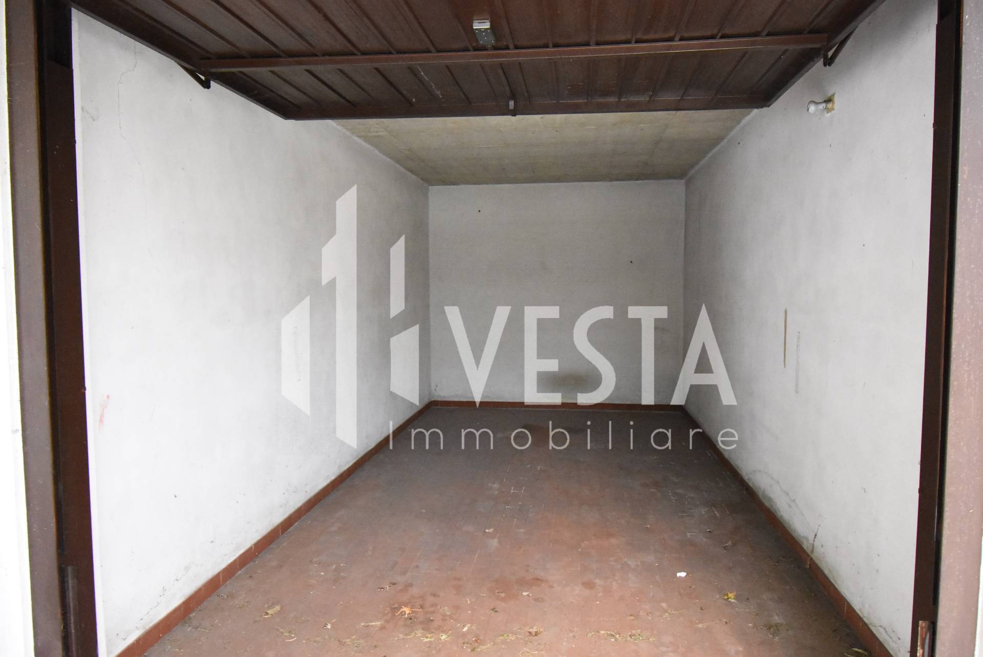 Box o garage in vendita a Cernusco Lombardone