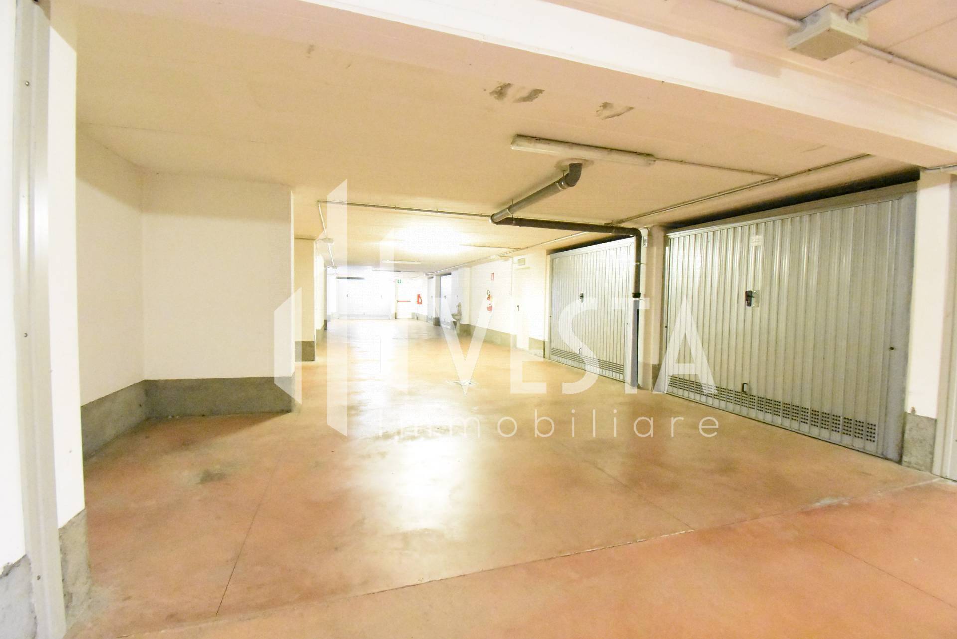 Box o garage in vendita a Osnago