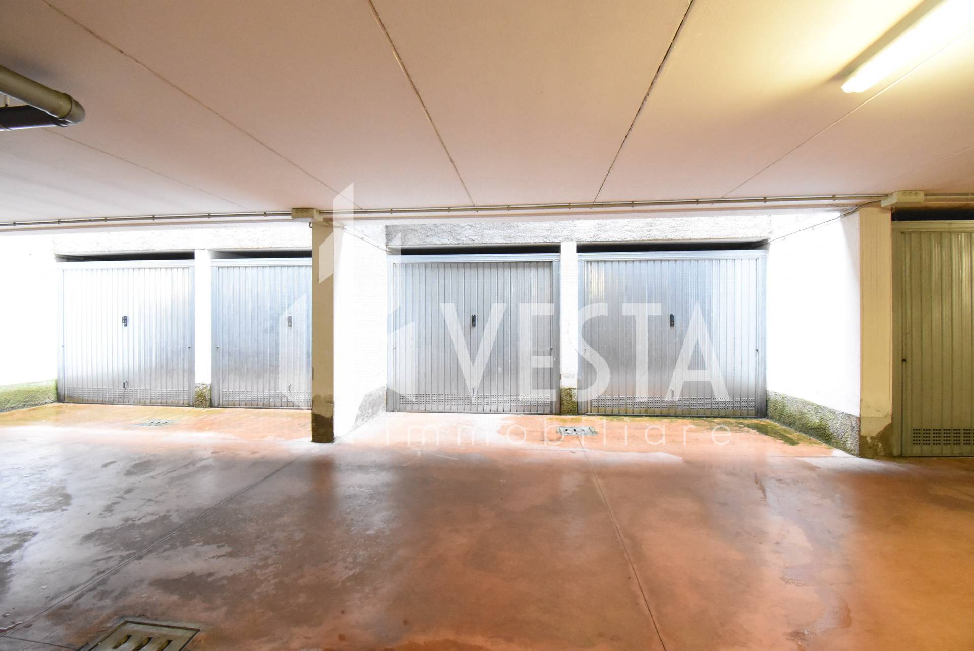 Box o garage in vendita a Osnago