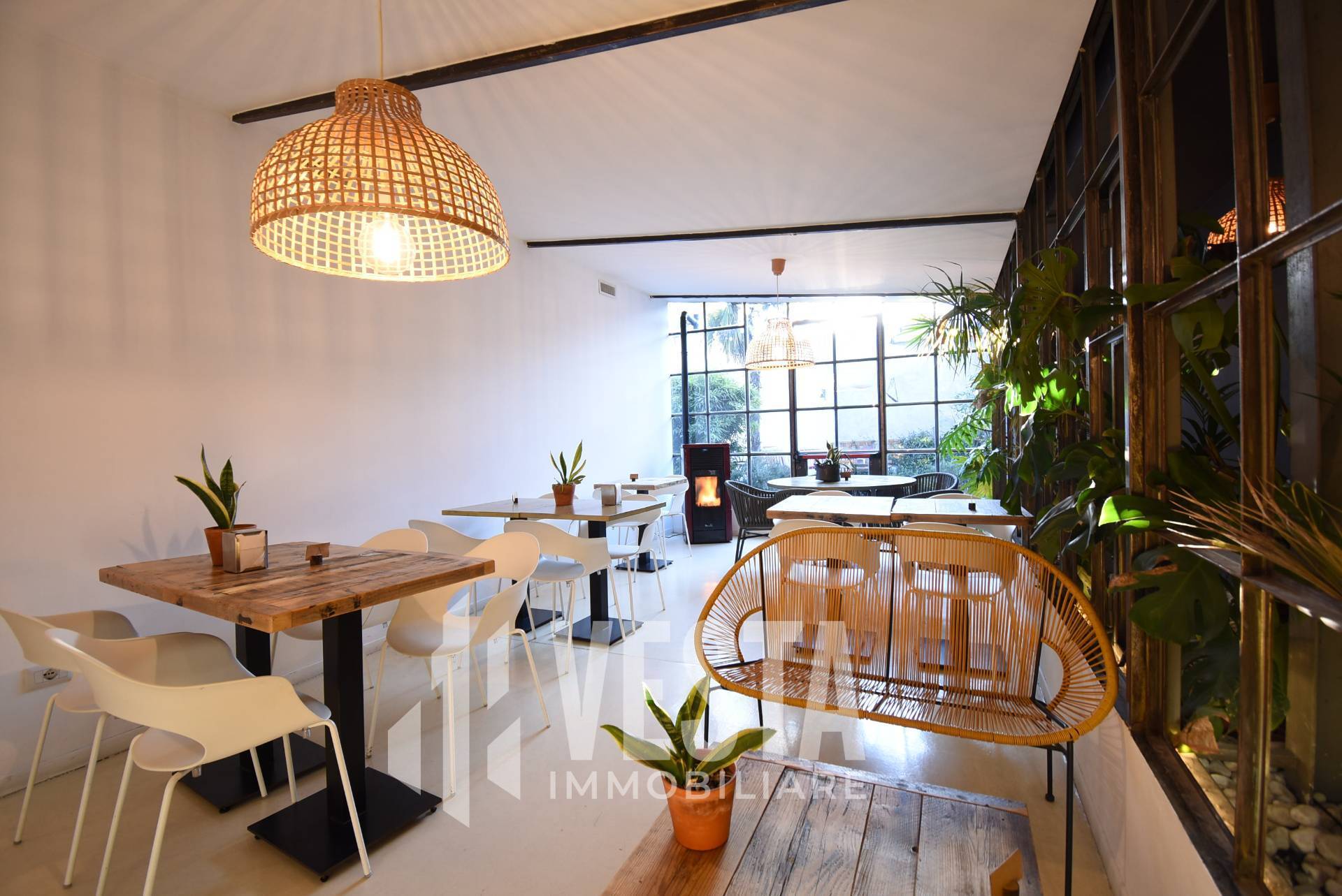 Attivit commerciale in vendita a Carate Brianza