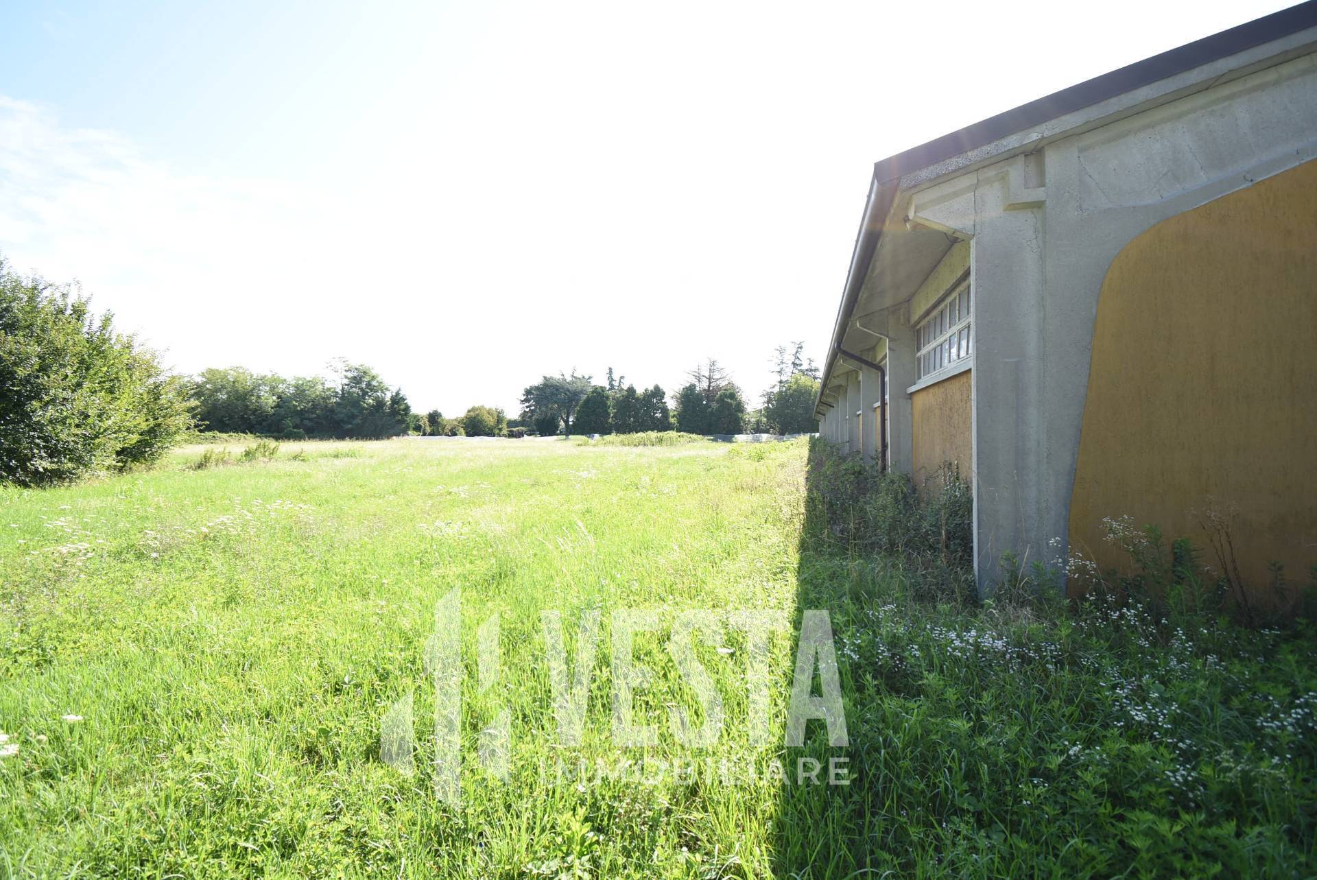 Deposito in vendita a Robbiate