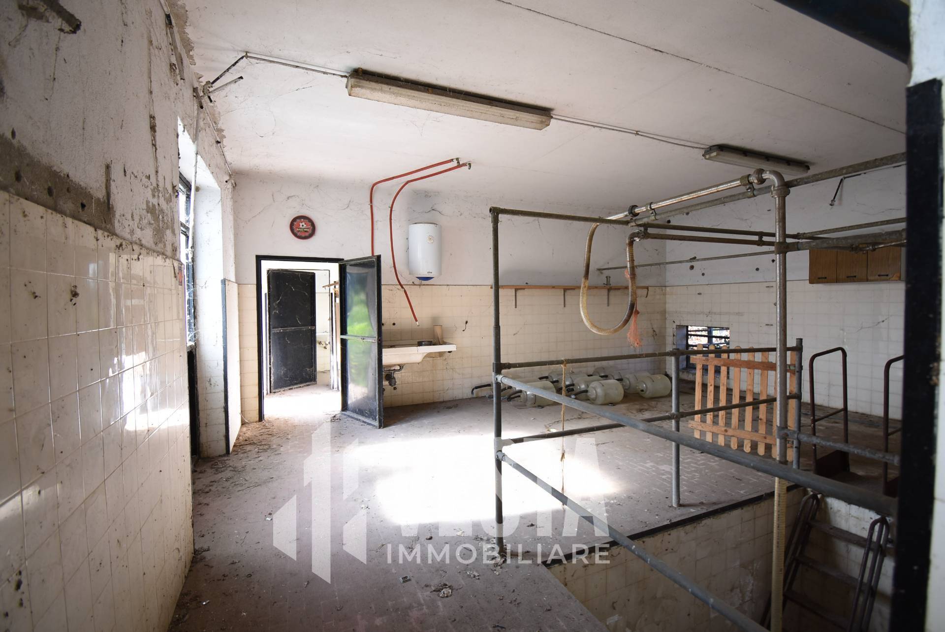 Deposito in vendita a Robbiate