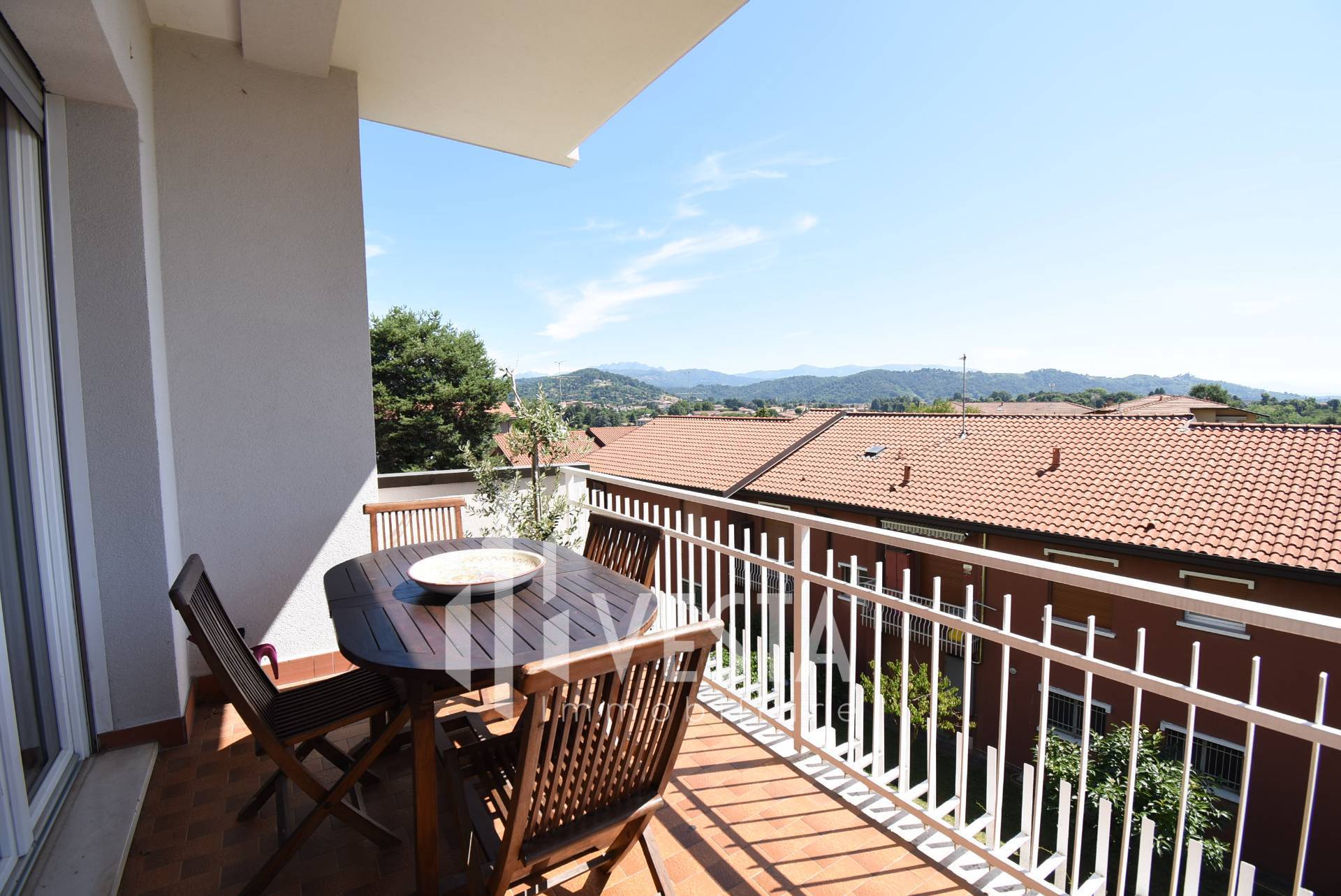 Appartamento in vendita a Casatenovo, centro